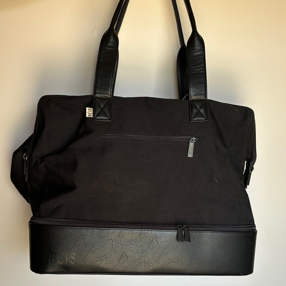 BEIS Handbags - Beis Weekender Bag Barely Used